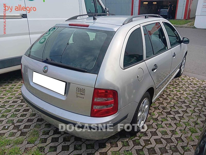 Škoda Fabia (2006) 1.4MPi, ČR - fotka 2 z 3