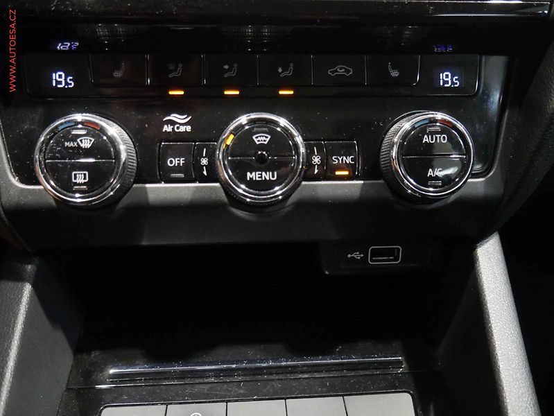 Škoda Octavia (2019) 2.0TDi, 1.maj,ČR, Style - fotka 20 z 23