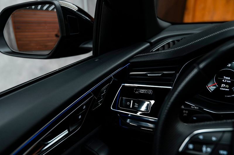 Audi Q8 - fotka 9 z 22