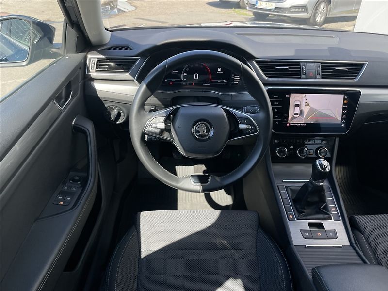 Škoda Superb 2,0 TDI Style NAVI+Kamera 360° - fotka 6 z 23