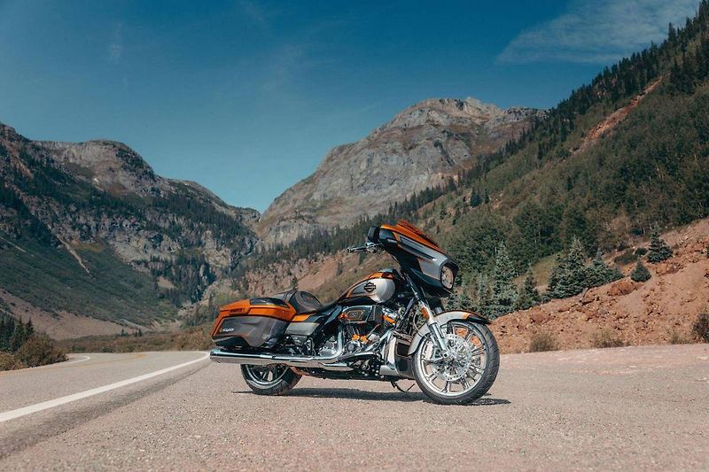 Harley-Davidson FLHXSE CVO Street Glide (2026) - fotka 6 z 6