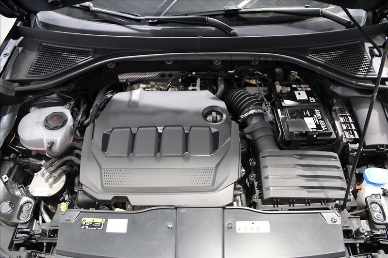 Volkswagen T-Roc 2,0 TDI 4motion Highline 1.maj - fotka 7 z 35