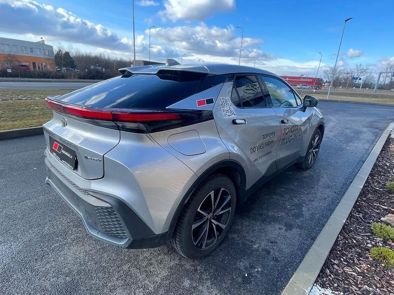 Toyota C-HR 2.0 Plug-In Hybrid Style - fotka 14 z 28