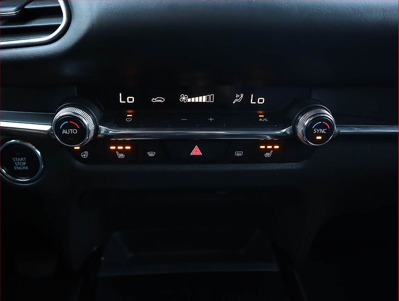 Mazda CX-30 (2019) Skyactiv-G 2.0 - fotka 17 z 22