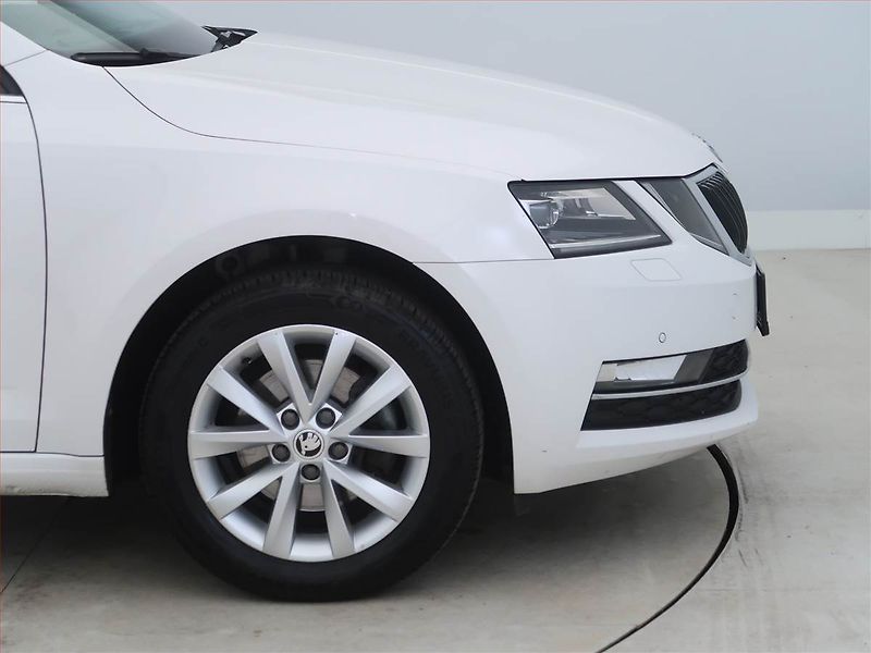 Škoda Octavia (2018) Style 1.5 TSI, Automat - fotka 15 z 19