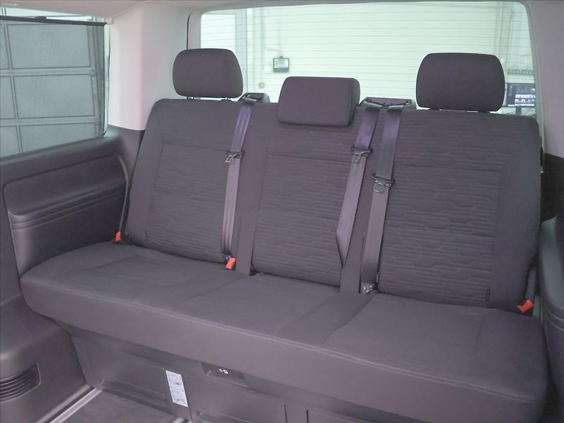 Volkswagen Multivan 2.0 TDI 150kW L 7 Míst DPH - fotka 17 z 33