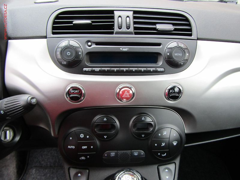 Fiat 500 (2010) 1.4i, servis.kniha - fotka 14 z 16