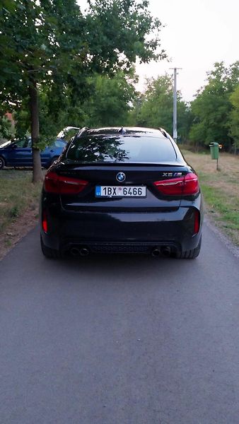 BMW X6 (2018) Limitovaná Edice BLACK FIRE - fotka 2 z 14