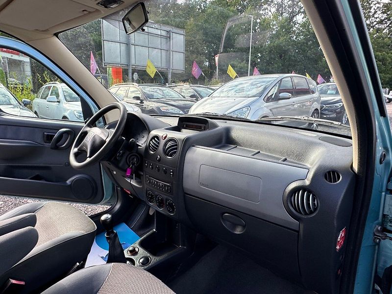 Citroën Berlingo (2003) 2.0 HDi Multispace - fotka 15 z 25
