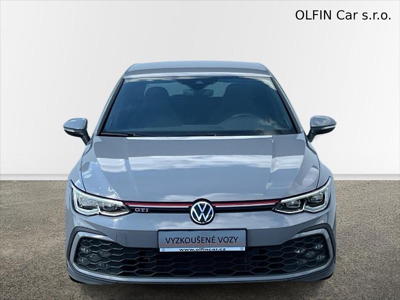 Volkswagen Golf 2,0 TSi 180kW 7DSG  REZERVACE - fotka 4 z 28
