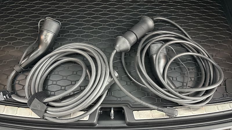 Volvo XC60 2.0 T6 AUT AWD Recharge Core - fotka 32 z 32