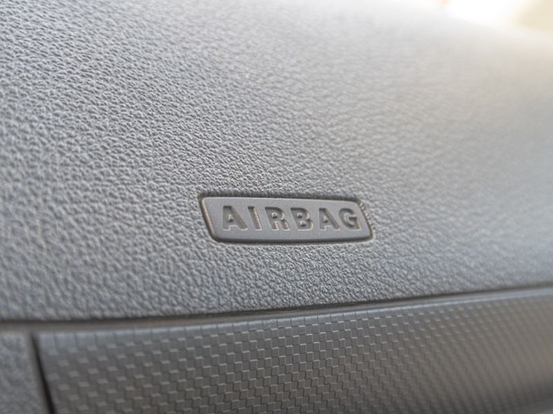 Volkswagen Caddy (2008) ČR 1.9TDI 55KW – PO ROZVODECH - fotka 25 z 36