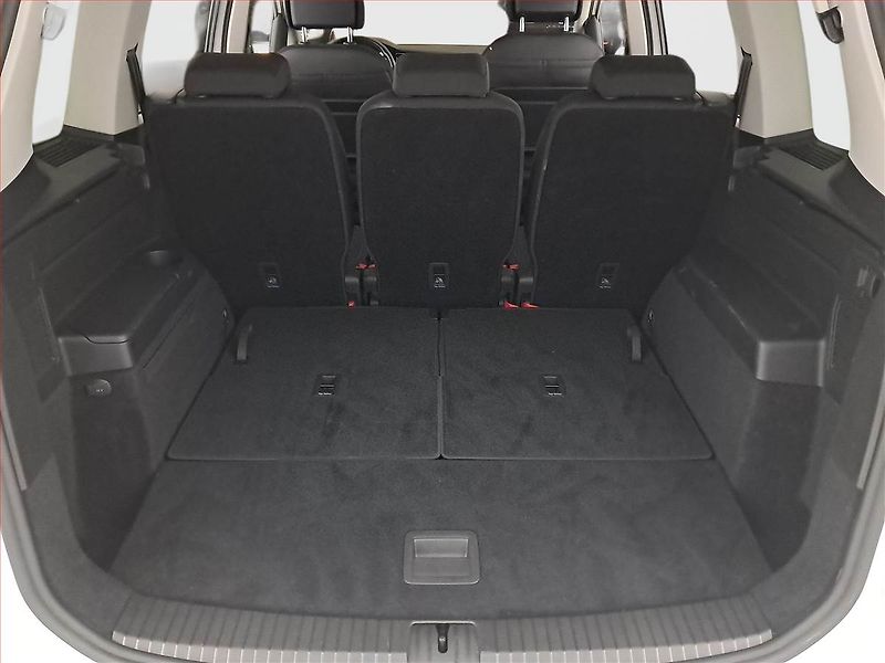 Volkswagen Touran (2019) Highline 1.6 TDI, 7 míst, Navi - fotka 19 z 21