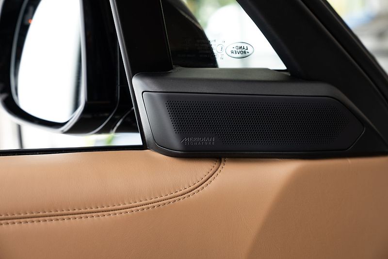 Land Rover Range Rover SV P615 Meridian/360/Masážní S - fotka 24 z 33