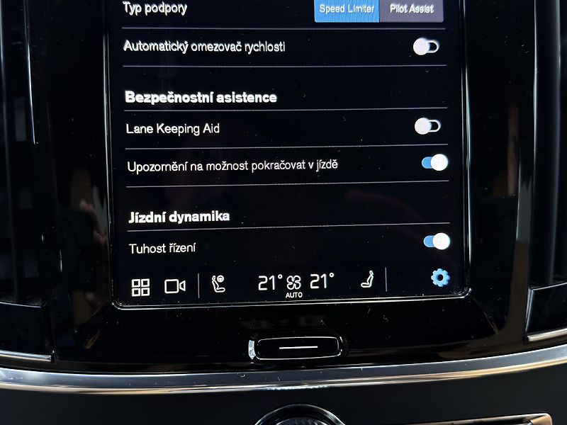Volvo V90 CrossCountry B5 AWD //POLESTAR - fotka 39 z 45