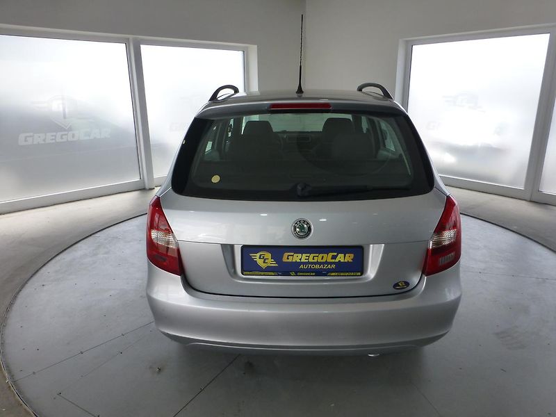Škoda Fabia (2009) 1,4i-63KW-KLIMATIZACE*ALU KOLA - fotka 6 z 26