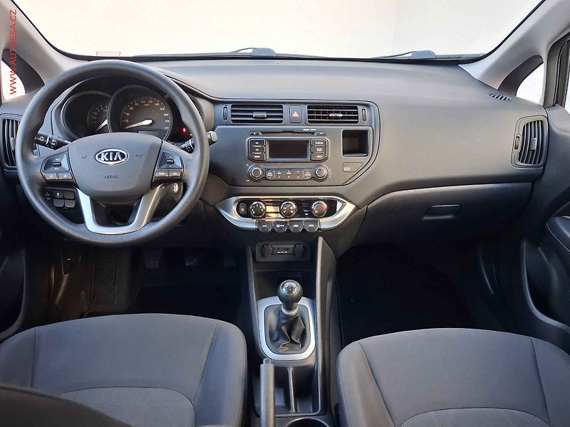 Kia Rio (2012) 1.2i, Edition, AC, +kola - fotka 8 z 17