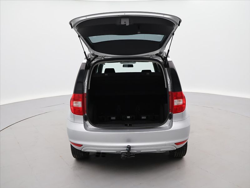 Škoda Yeti 1,2 TSI 77kW Klima Tažné 1.Maj - fotka 9 z 26