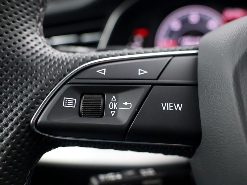 Audi Q7 3,0 50 TDI Quattro S line CZ - fotka 25 z 43