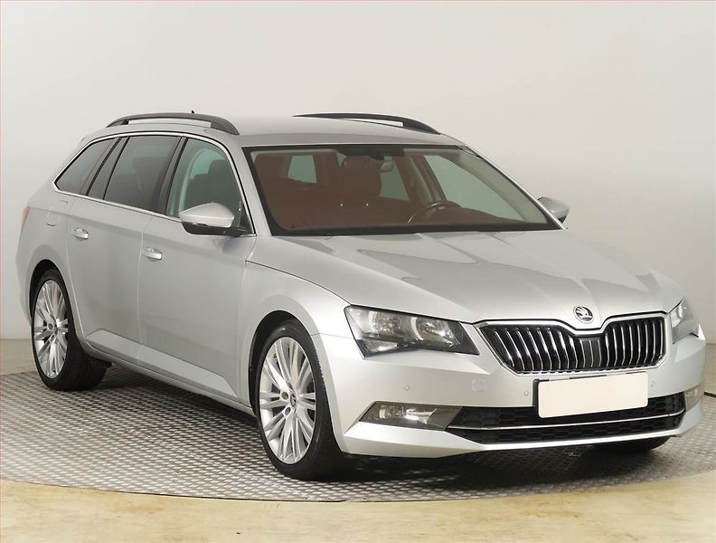 Škoda Superb (2018) 1.6 TDI, Navi, Tempomat - fotografie inzerátu