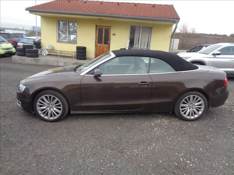 Audi A5 2,0 - fotka 4 z 20