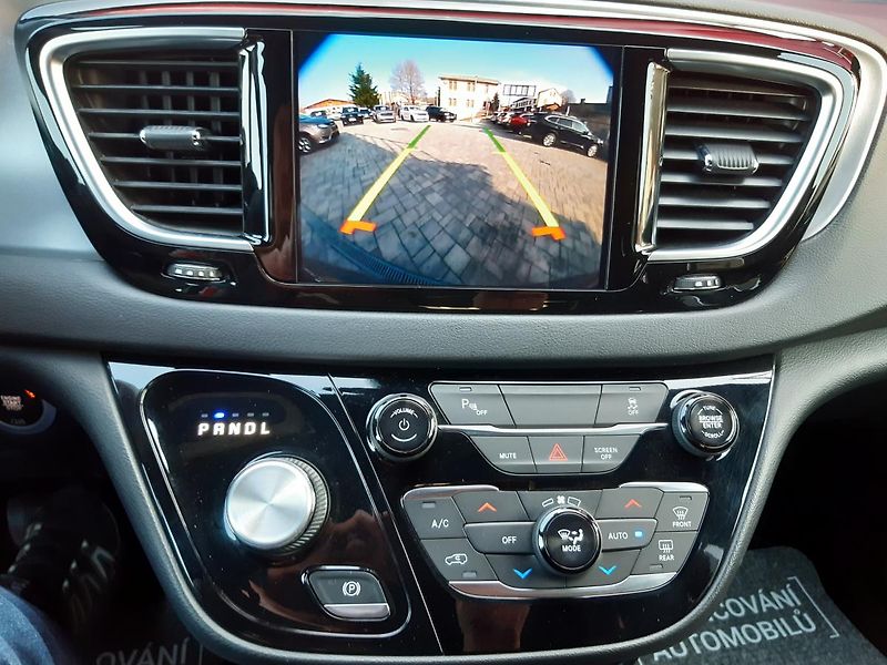 Chrysler Pacifica (2019) 3,6L V6 Hybrid,Plus, DVD,tažné - fotka 25 z 38