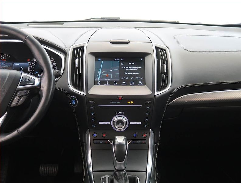 Ford Edge (2017) Vignale 2.0 Bi-TDCI, 4X4 - fotka 12 z 28