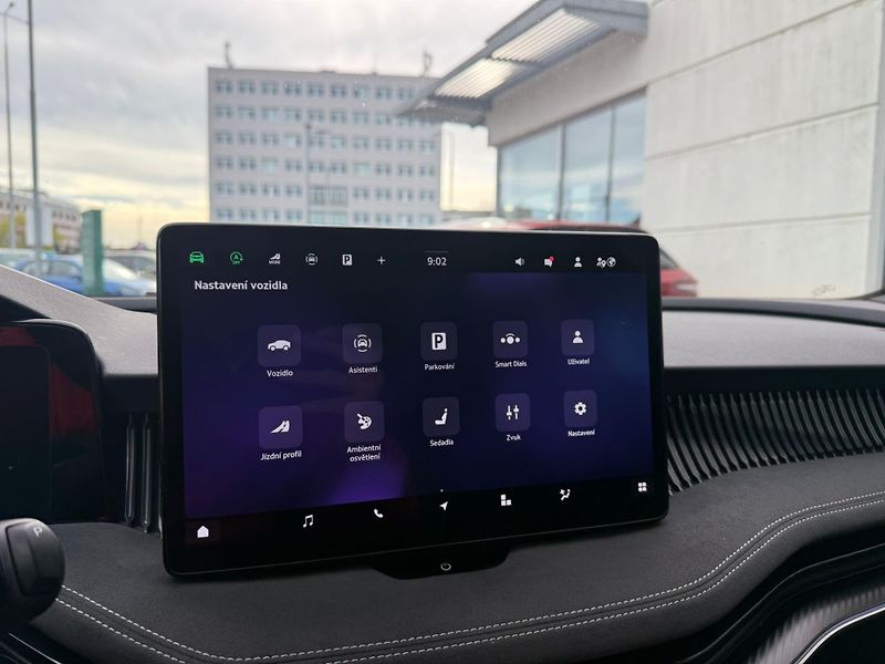 Škoda Superb Sportline 2.0 TDI 110kw DSG Co - fotka 12 z 25