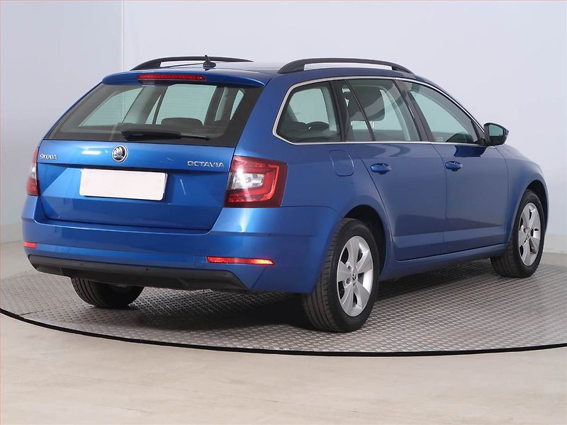 Škoda Octavia (2020) Style 1.6 TDI, ČR,1.maj - fotka 5 z 22