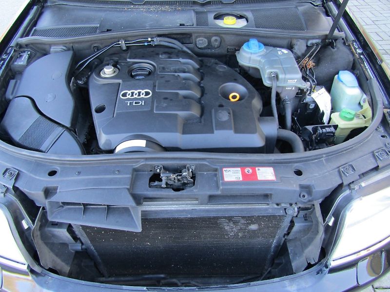 Audi A6 (2003) 1.9 TDI 96kW 2 SADY PNEU - fotka 33 z 33