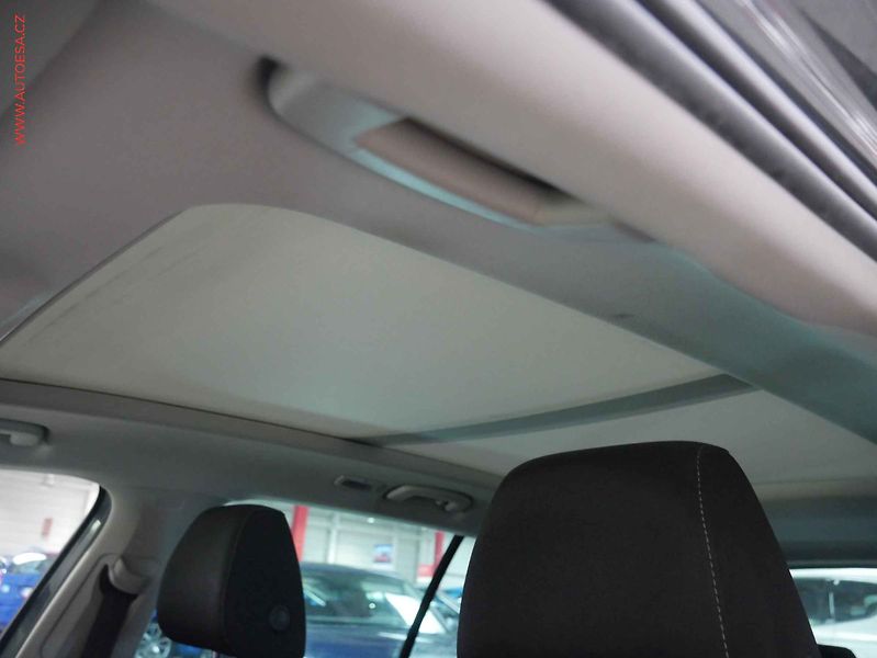 Škoda Superb (2016) 1.6 TDi, Navi, bixen - fotka 29 z 30
