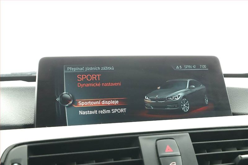 BMW Řada 3 (2016) 320d xDrive GT, 4X4, Automat - fotka 13 z 20