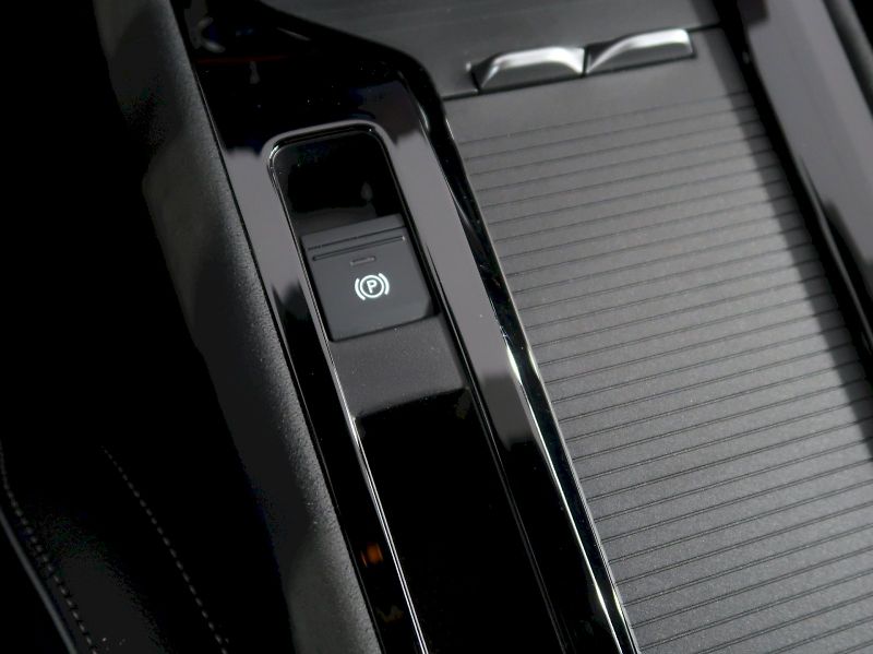 Škoda Superb (2026) SPORTLINE 2.0TDI 142KW 4x4 DSG - fotka 40 z 49