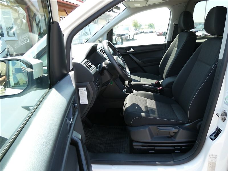 Volkswagen Caddy 2,0 TDi 110kW 7.míst,Maxi,1maj - fotka 20 z 52
