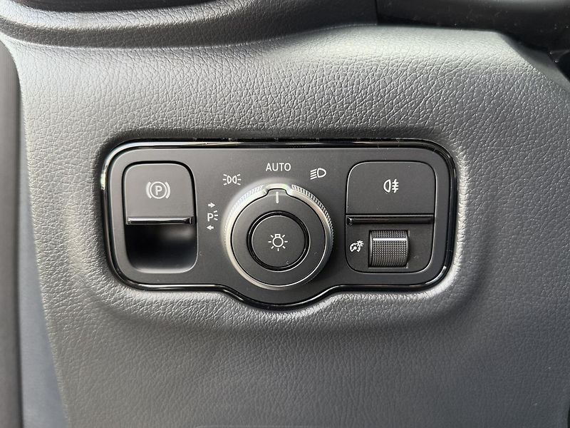 Mercedes-Benz Vito 119 CDI Tourer SELECT L4M - fotka 13 z 19