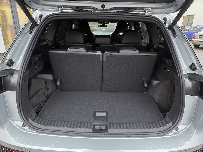 Volkswagen Tayron (2026) R-line 2.0 TDI 142 kW 4M DSG 7 - fotka 49 z 62