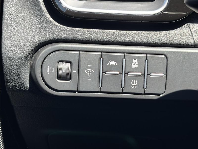 Kia XCeed 1,5 TGDi TOP ZÁRUKA KAMERA NAV - fotka 33 z 43