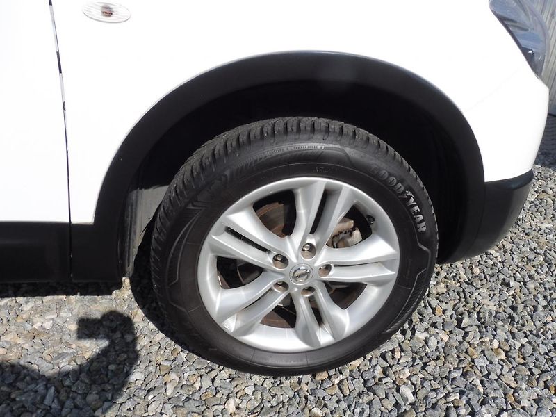 Nissan Qashqai 1.5DCi 110PS NAVI STK TOP STAV - fotka 63 z 189
