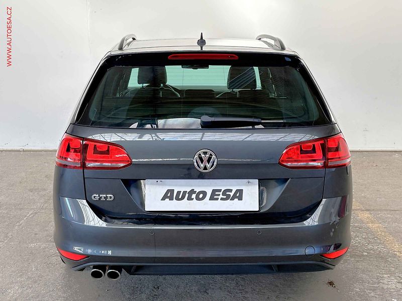 Volkswagen Golf (2016) 2.0 TDi, GTD, bixen, panor - fotka 5 z 17