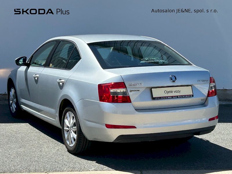 Škoda Octavia (2013) Ambition Plus 1.6 TDI 77 kW - fotka 7 z 24
