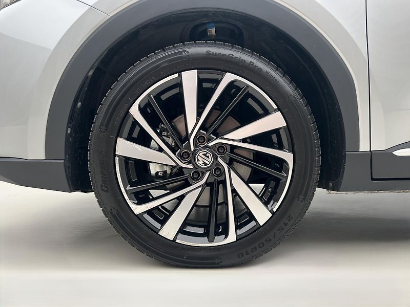 MG ZS HYBRID+ EXCLUSIVE 1.5 AUT - fotka 14 z 39