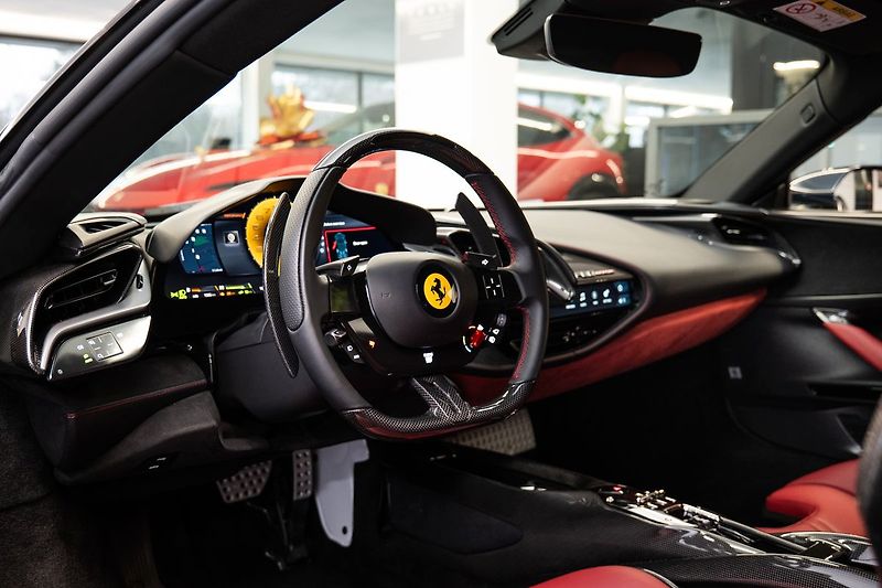 Ferrari SF90 Asseto Fiorano Karbo/JBL - fotka 5 z 26