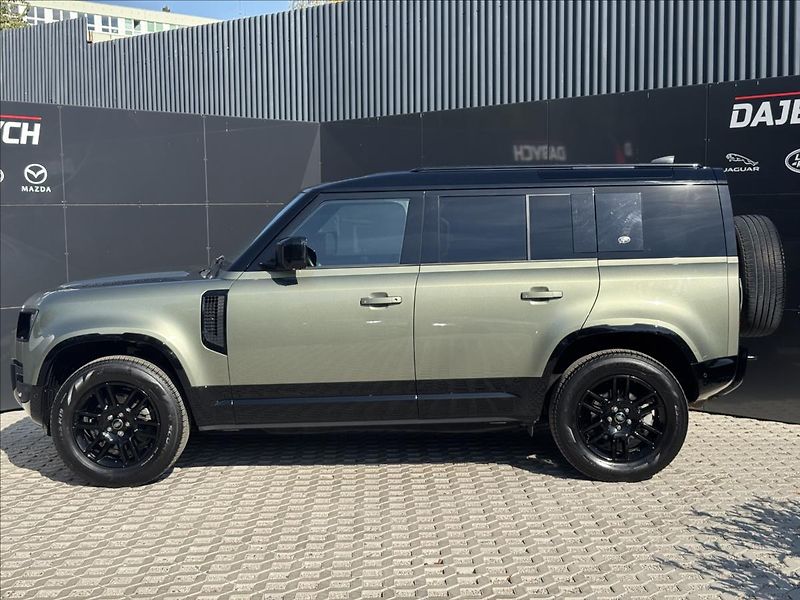 Land Rover Defender 3,0 110 D250 X-Dynamic SE ČR D - fotka 5 z 31