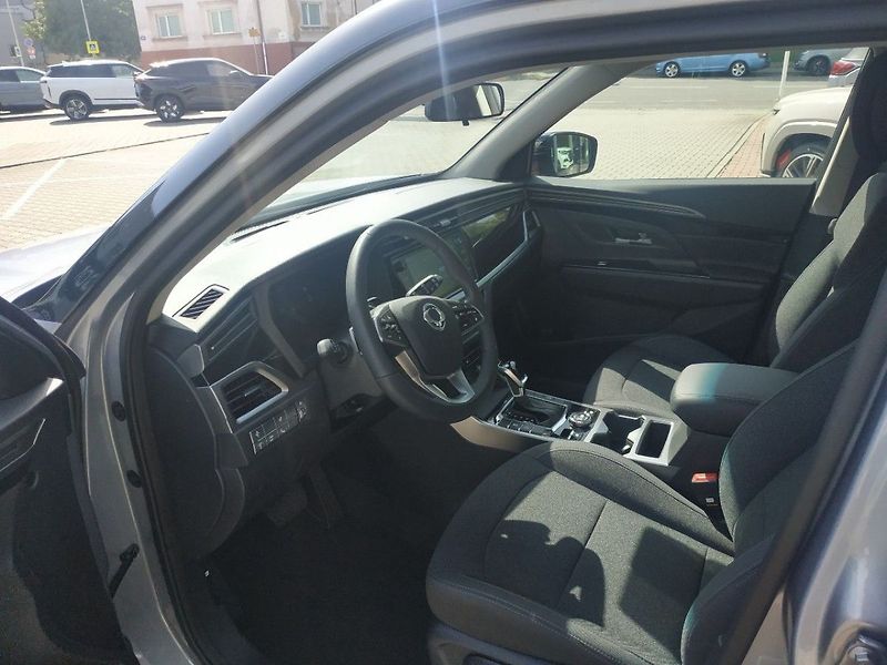 KGM Korando 1.5T, SMART,4WD, AT, SKLADEM - fotka 11 z 28