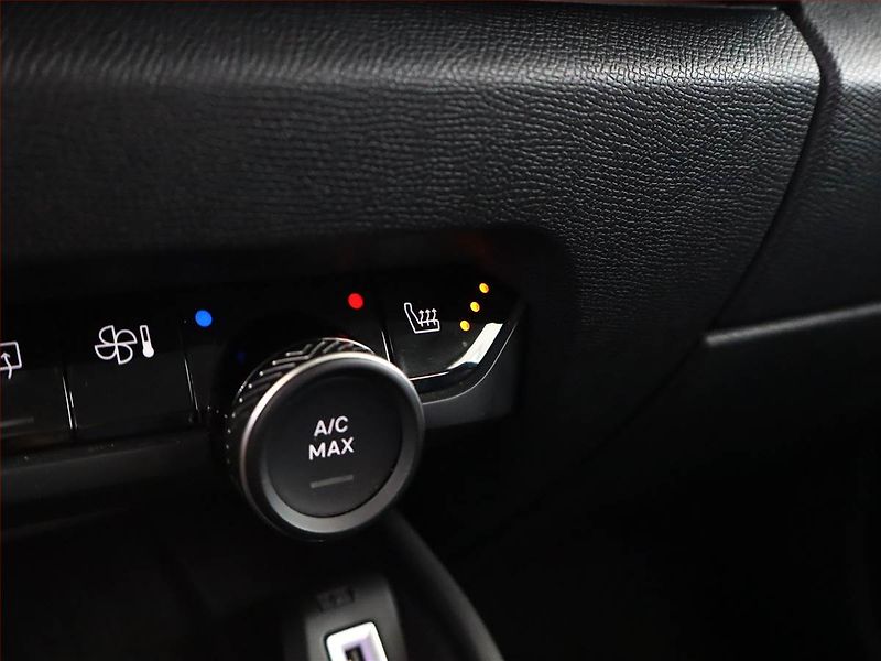 Citroën C4 (2021) 1.2 PureTech, Serv.kniha, Kůže - fotka 15 z 19