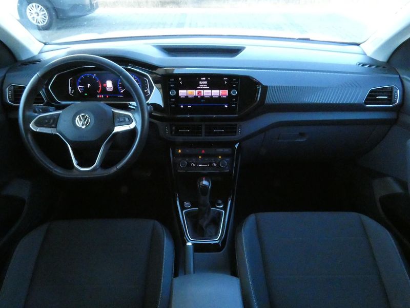 Volkswagen T-Cross R-Line 1,0 TSI DSG - fotka 14 z 29