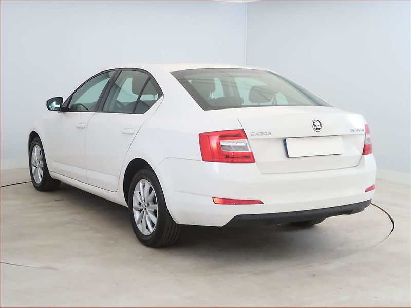 Škoda Octavia (2013) Elegance 1.6 TDI, Serv.kniha - fotka 4 z 15