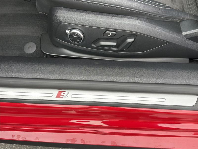 Audi A5 2,0 TFSI 185kW 4x4 AT Sport - fotka 26 z 32