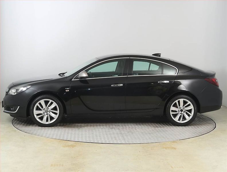 Opel Insignia (2017) 2.0 CDTI, 4X4, Automat - fotka 3 z 21