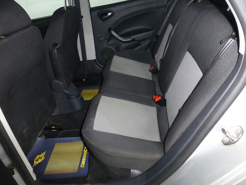 Seat Ibiza (2013) 1,2i-KLIMATIZACE*5DV**PARK.SEN - fotka 11 z 20